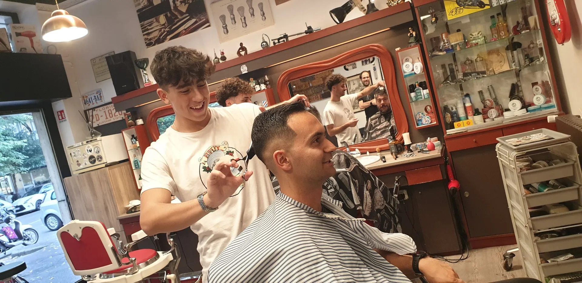 Diego al lavoro su un taglio
